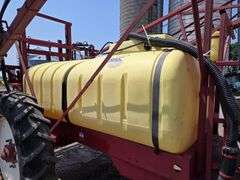 Hardi Navigator 1000 Sprayer, 100’ Boom, 1000 Gallon Poly Tank, 13.6x38 Tires with Duals, Hydraulic
