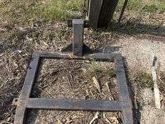 Bale Fork, 7.5’ overall length, 4’ Wide