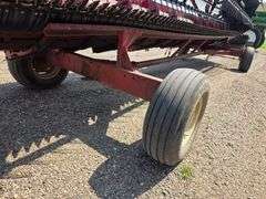 IH Model 1020 Bean Head, 25’ Wide, Bolt on Sections, Comes with 4 Wheel Header Trailer, 9.5L-14 Tire