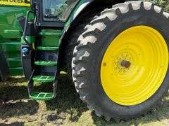 2021 John Deere 8R340 MFWD Tractor, 959 Hours, E23 Power Shift Transmission, ILS, Ultimate Comfort C