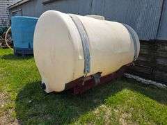 300 Gallon Poly Sprayer Tank with Saddle
