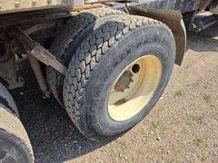 1988 International Day Cab Semi, 953,035 Miles, 9 Speed Eaton Transmission, Muncie 1 Line High Flow