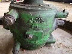 Gearbox off John Deere 945 Disc Bine