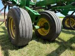 2011 John Deere 2410 3-Section 28’ Chisel Plow, 32” Tru-Depth Standards, 30 Shank, Single Point Dept