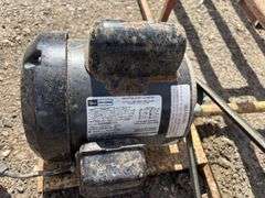 Small Square Bale Conveyor, 31’, Elec Motor, *works good per seller