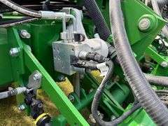 2014 John Deere 1770NT Planter, *Has 2021 Exact Emerge Update*, Hydraulic Downforce, 500 Gallon Liqu