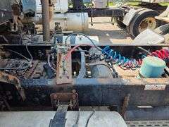 1990 Volvo Cab Over Semi Tractor, 452,999 Miles, 13 Speed Transmission, 11R22.5 Fronts and Rears, Ad
