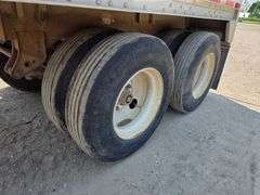 1997 Wilson Commander 40’ Grain Hopper, Roll Tarp, Spring Ride, Rear Ladder, New Tarp, 11R22.5 Tires