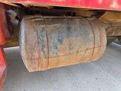 1970 Chevrolet C50 Single Axle Grain Truck, V8 Engine, 4+2 Transmission, 8.25 x 20 Front and Rear Ti