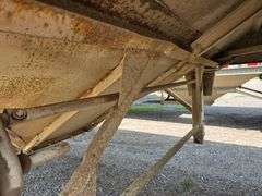 1982 Merritt 42’ Grain Trailer, 67” Sides, Spring Ride, Shur-lock Roll Tarp, 11R24.5 Tires, VIN: IMT