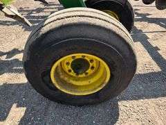 John Deere 2700 – 9 Shank Disc Ripper with Hydraulic Rear Disk Leveling Bar, Single Point Depth Cont