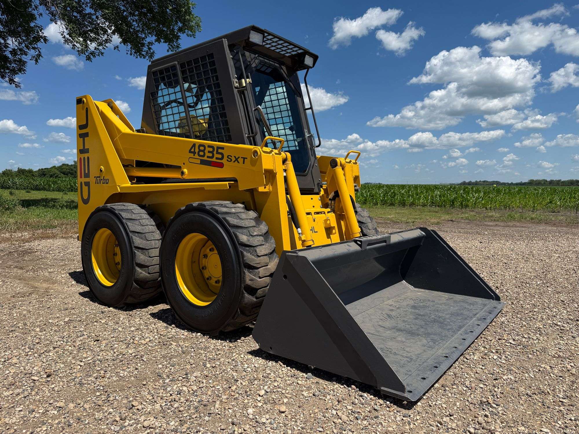 2000 Gehl 4835 SXT Turbo Skid Loader, 985 Hours, Radio, Heat