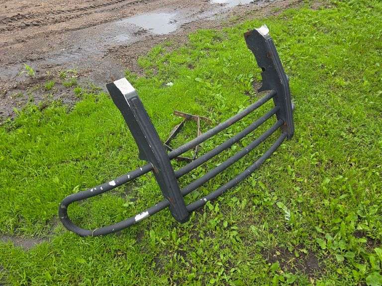Grill Guard off 2004 Dodge Pickup, Should Fit ’03 – ’05, Possibly More