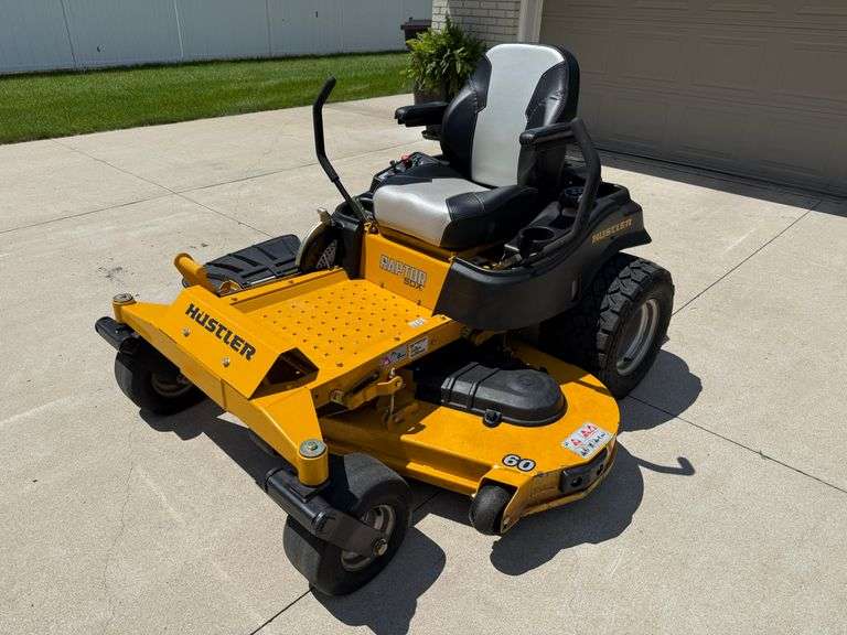 Hustler Raptor SDX 60” Zero Turn Lawn Mower, 197 Hours (hours will go up slightly), Front Suspension