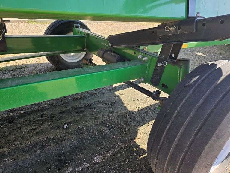 Unverferth AWS-42 All Wheel Steer Header Trailer, Extendable Hitch, 11L-15 Tires, Sickle Storage, SN