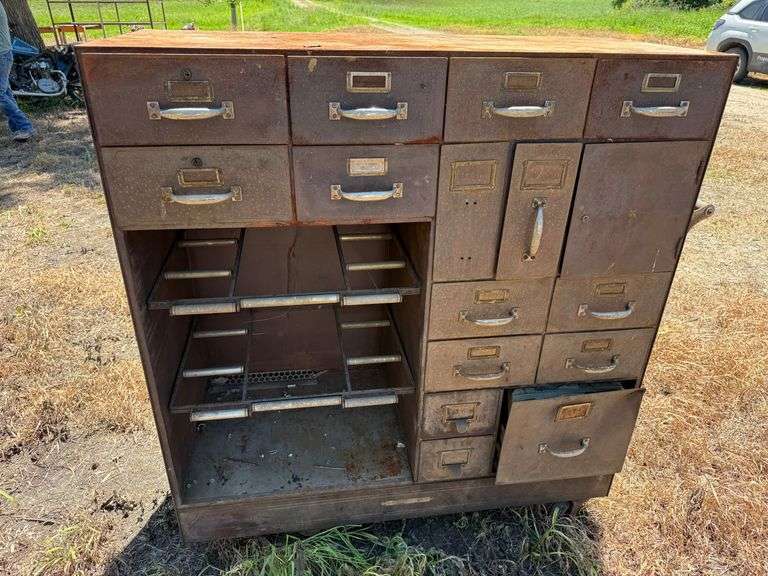 Organizer, Missing some Drawers