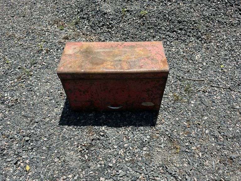 7 Drawer Toolbox, 26” x 12” x 14”