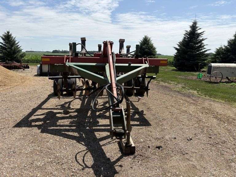 Brillion LandCommander Disk Ripper, (5) Shank, with 2.5” Points, Cover ...