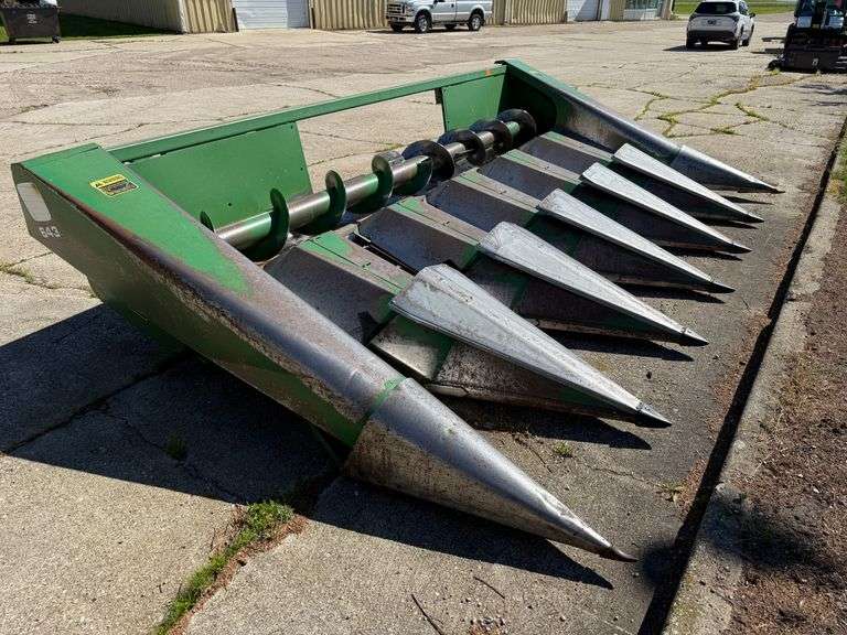 John Deere 643 Corn Head, 6 Row 30”. This Item is Located in South Dakota, Therefore South Dakota Sa