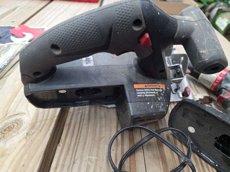 Craftsman 5 1/2" Circular Saw and 1/2" Drill, 19.2V with Charger, *No Batteries