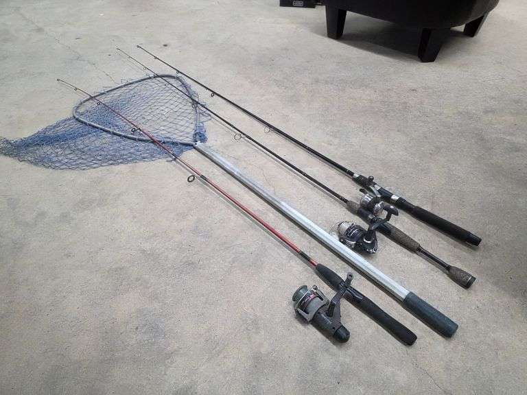 3 Fishing Rod/Reels and Fishing Net