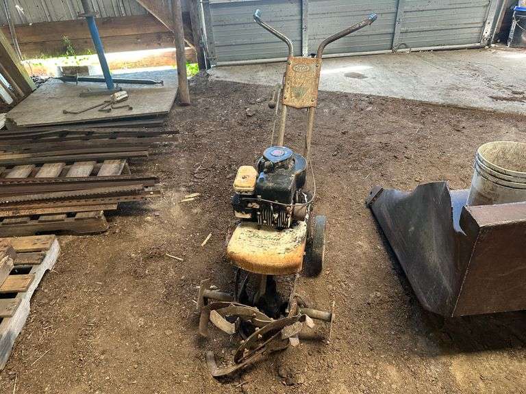 Deluxe Front Tine Tiller, Needs a Tune Up