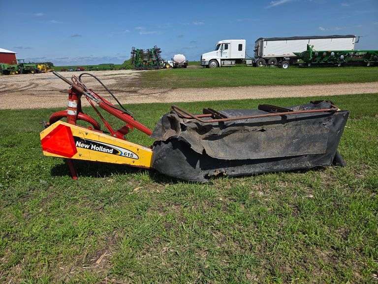 New Holland 615 Disc Mower, 5 Turtles, 540 PTO, 3pt, 6’6” Wide