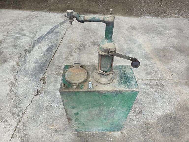 Oil Barrel with Hand Pump, FRYMARVEL B-10660