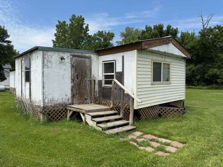 1982 14x68 Single Wide Mobile Home to Be Moved, Tin Roof, Stove, Fridge, 3bed/1bath, Has Been Winter