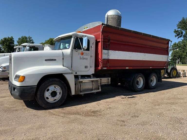 1989 Freightliner Semi, 766,000 Miles, 9 Speed Transmission, 19’ Steel Box, Roll Tarp, 855 Cummins @