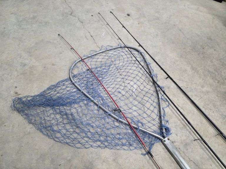 3 Fishing Rod/Reels and Fishing Net