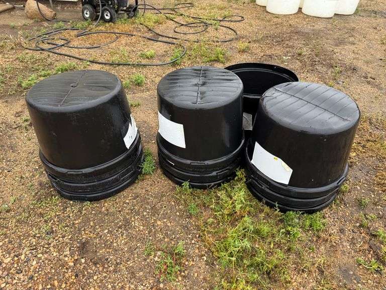 (10) 25 Gallon Plastic Tubs, Buying All for One Money