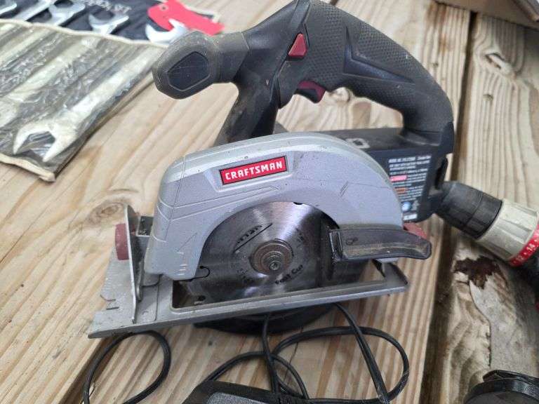 Craftsman 5 1/2" Circular Saw and 1/2" Drill, 19.2V with Charger, *No Batteries