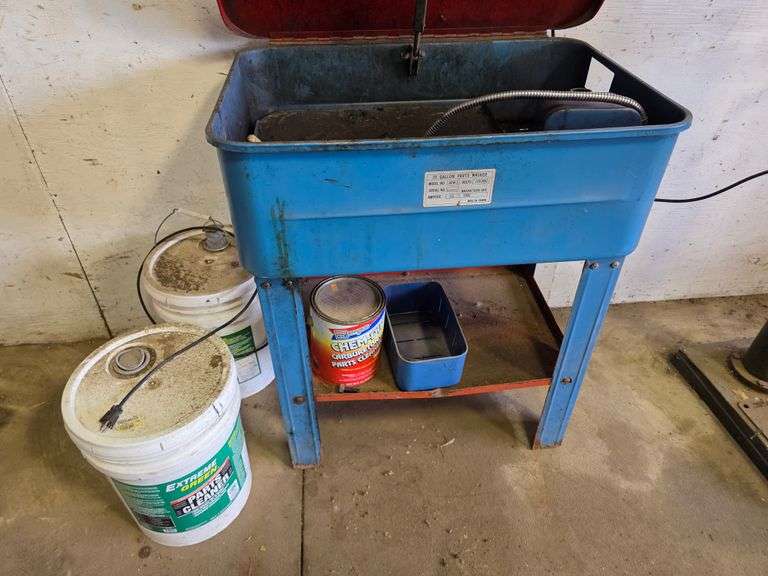 Astro Power Model APW-1 Parts Washer, Comes with (2) 5 Gallon Jugs of Parts Cleaner and 1 Gallon of 