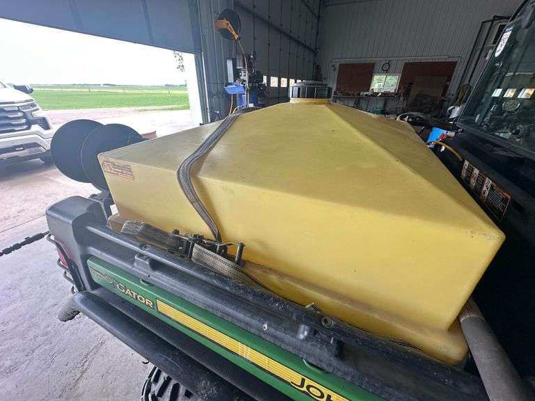 F5 Manufacturing Sprayer for Side by Side, 100 gallon Capacity Tank with Electric Motor and Hand Wan