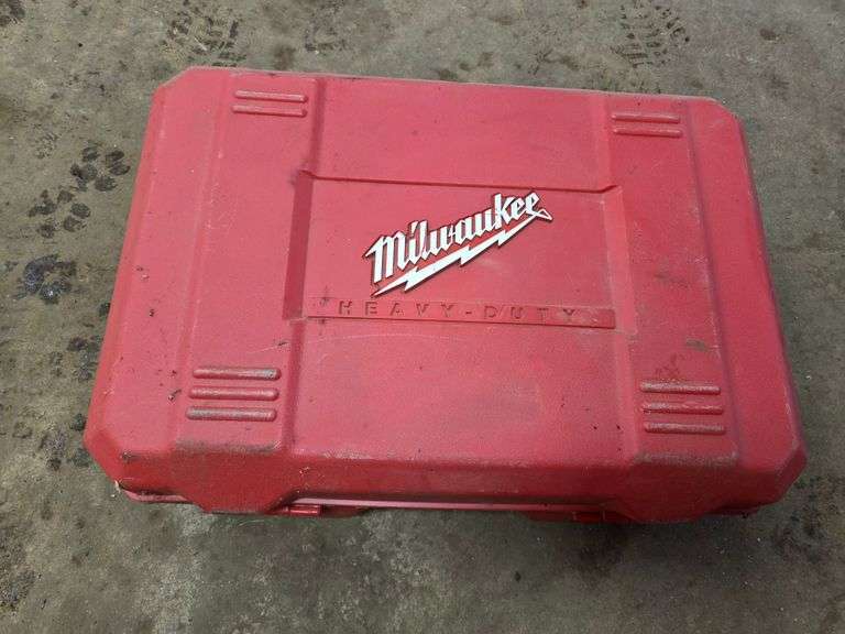 Milwaukee Heavy Duty Hand Held Band Saw with Case and Book, 2 Extra Blades in Case, SN: 678J40707028
