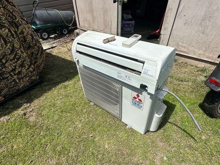 Mitsubishi Electric Mr. Slim R410A Air Conditioning Unit, Only Used 1 Season