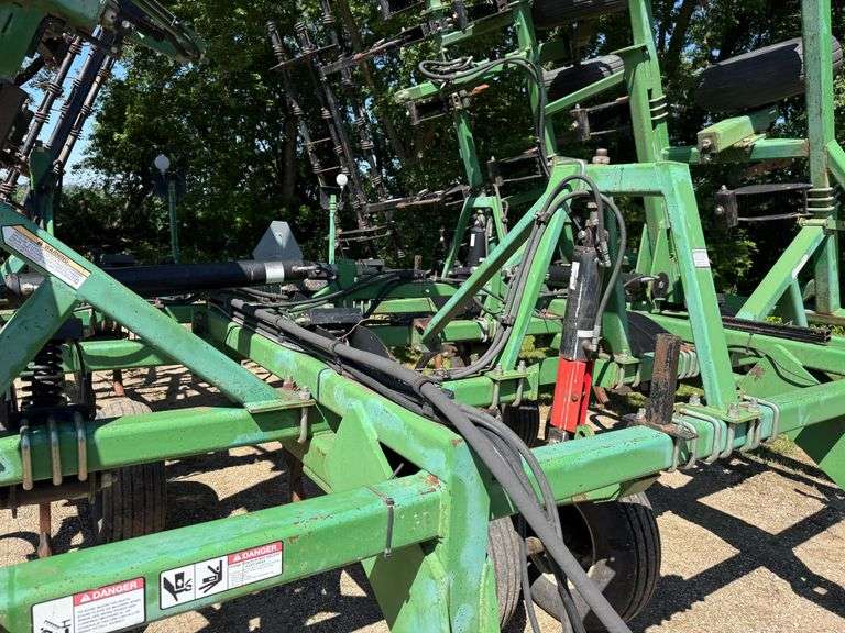 2007 Summers 36.5’ Chisel Plow, Summers 3 Bar Coil Tine Harrow, No Cracks or Welds, SN: F0116