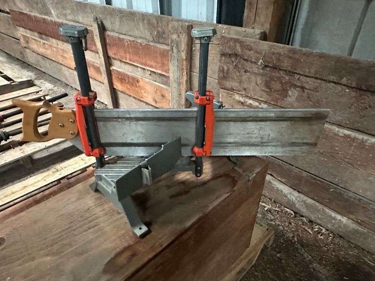 Hand Miter Saw