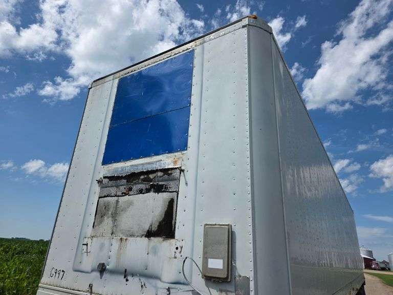 2001 Utility 38’ Enclosed Water Trailer, (4) 1500 Gallon Tanks, (2) 30 Gallon Inductors, Honda GX160