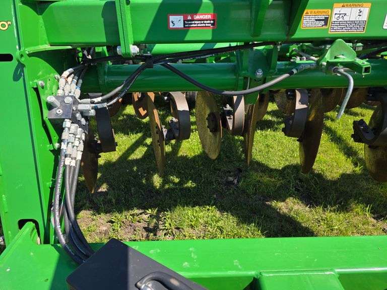 2016 John Deere 2730X 18’ Combination Ripper, 9 Shank, Remlinger 5 Bar Spike Tooth Harrow, Single Po