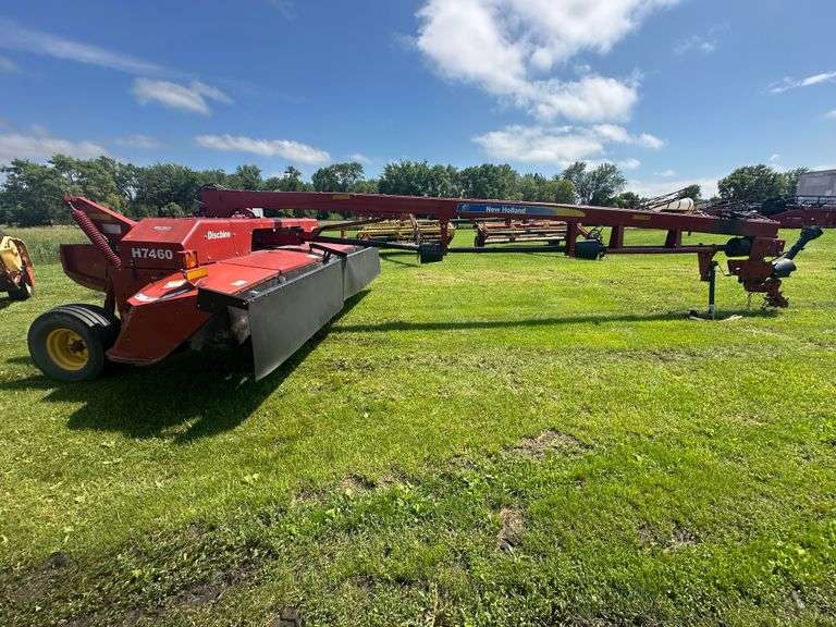 2013 New Holland Model H7460 Discbine, 1000 PTO, Right and Left Swing, 16’ Cut, 31-13.50-15 Tires, S