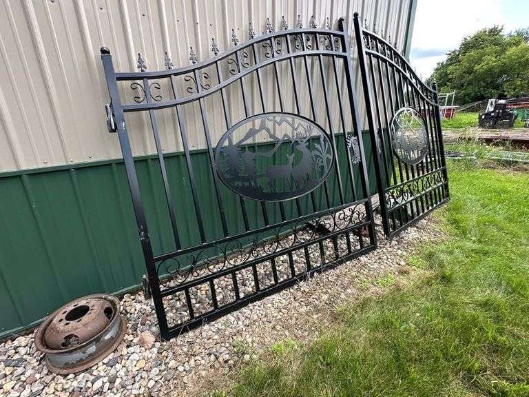 14’ Ornamental Steel Gate with Split in the Middle