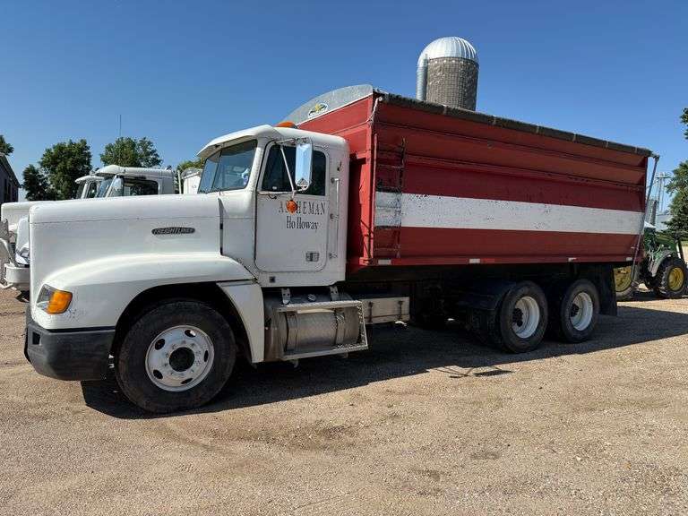 1989 Freightliner Semi, 766,000 Miles, 9 Speed Transmission, 19’ Steel Box, Roll Tarp, 855 Cummins @