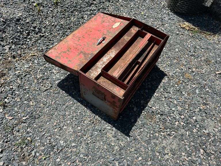 7 Drawer Toolbox, 26” x 12” x 14”