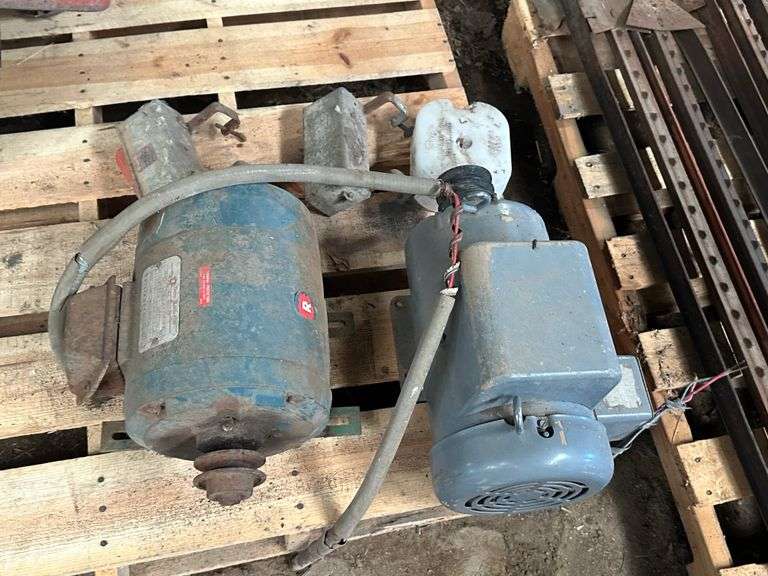3hp Electric Motor, 220V and 2nd One is Locked Up