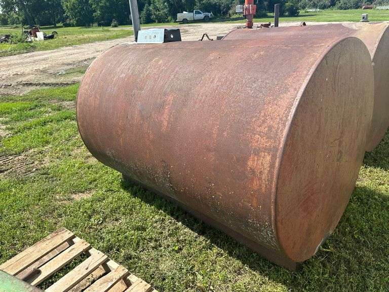 500 Gallon Fuel Barrel, Might Leak Per Seller