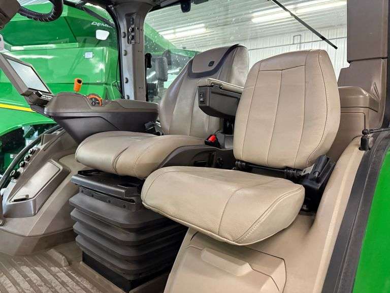 2021 John Deere 8R340 MFWD Tractor, 959 Hours, E23 Power Shift Transmission, ILS, Ultimate Comfort C