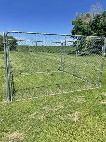 10’ x 6’ Chain Link Dog Kennel, 3 Years Old, Low Use, In Good Shape Except Where Dog Tore the Bottom