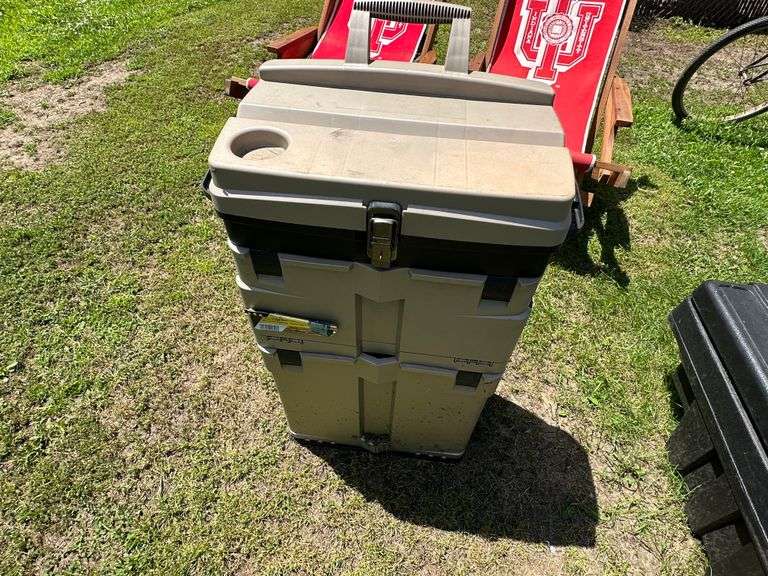 Plastic Toolbox on Wheels, 10” x 18” x 32”